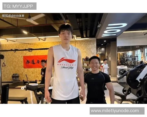 NBA中国官网强调适量脂肪对抗的重要性教练组关注瀚森体脂率监测情况 NBA中国官网强调适量脂肪对抗的重要性教练组关注瀚森体脂率监测情况