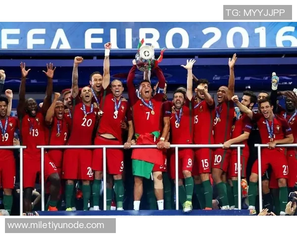 巴克利强调真正的冠军应是关键球员而非普通角色球员 巴克利强调真正的冠军应是关键球员而非普通角色球员