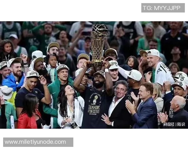 杰伦布朗状态火热单核带队四场比赛三次30表现惊艳 杰伦布朗状态火热单核带队四场比赛三次30表现惊艳