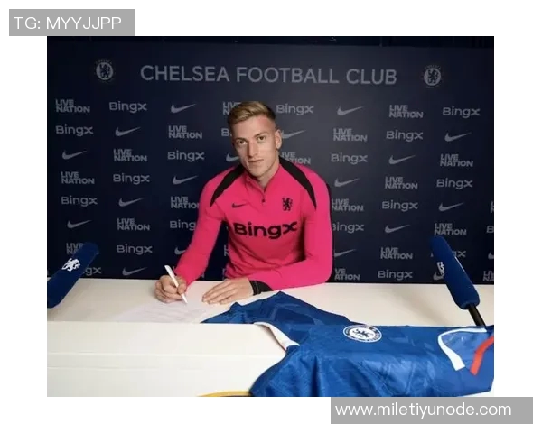 切尔西发布海报热身联赛杯对阵狼队德拉普独自亮相引关注