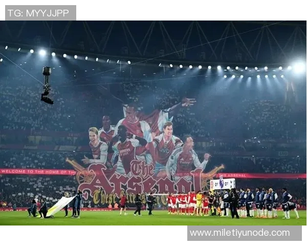 枪手球迷用坎贝尔Tifo嘲讽热刺展现死敌情结 枪手球迷用坎贝尔Tifo嘲讽热刺展现死敌情结